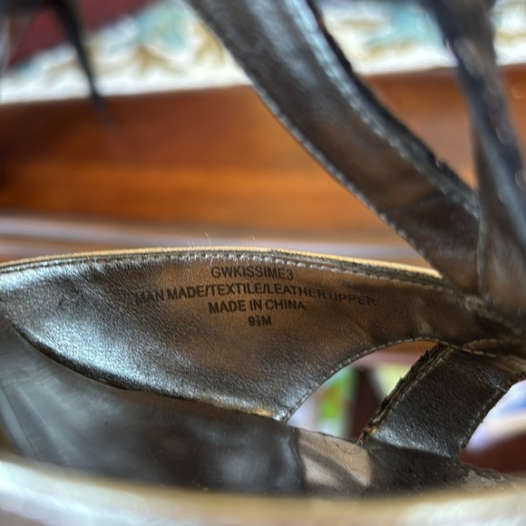 GUESS Genuine Leather Black Metallic Pewter Snakeskin Slingback Platform Heels - Picture 14 of 15